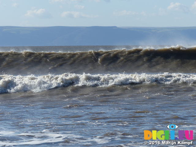 FZ026065 Waves by Llantwit Major beach